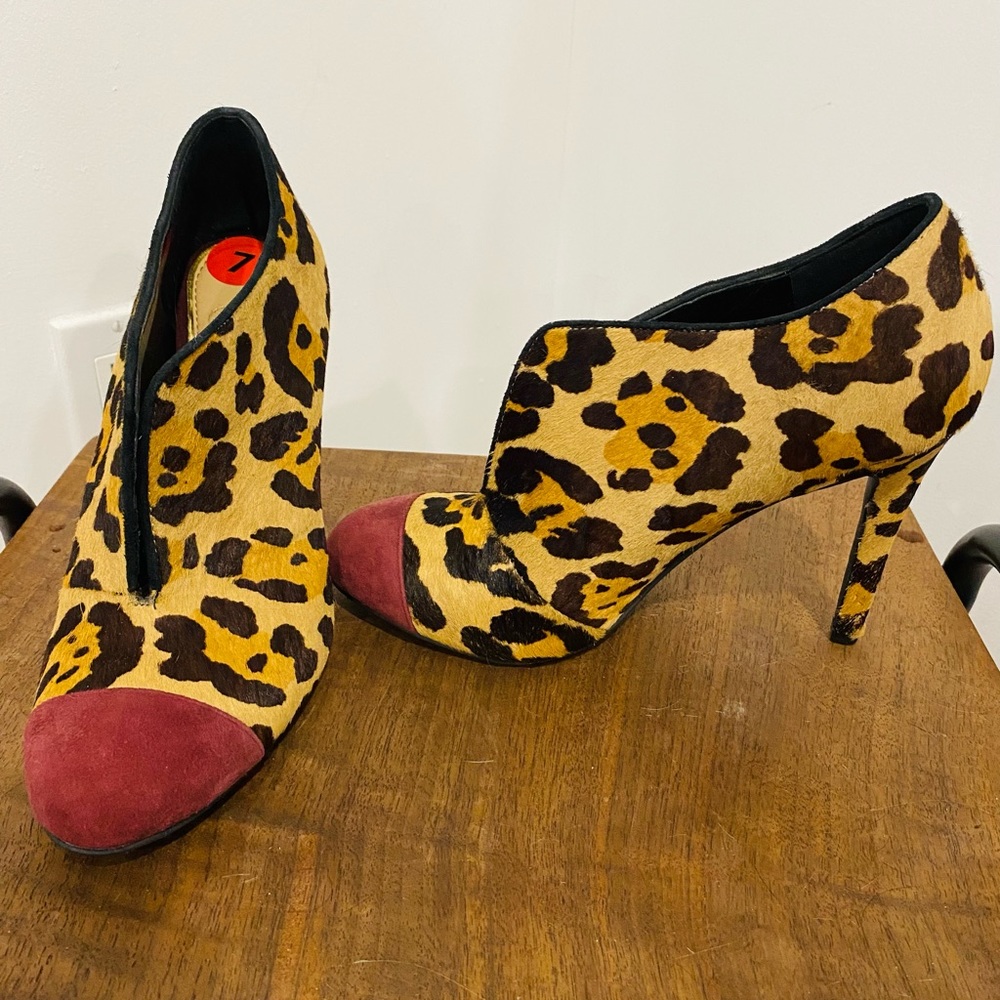 Jessica Simpson size 7 bootie heels